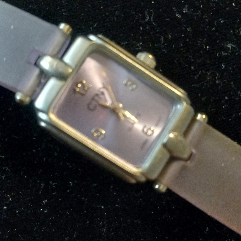 NYC Twin Towers Engraved Back Of Watch. Collectible.